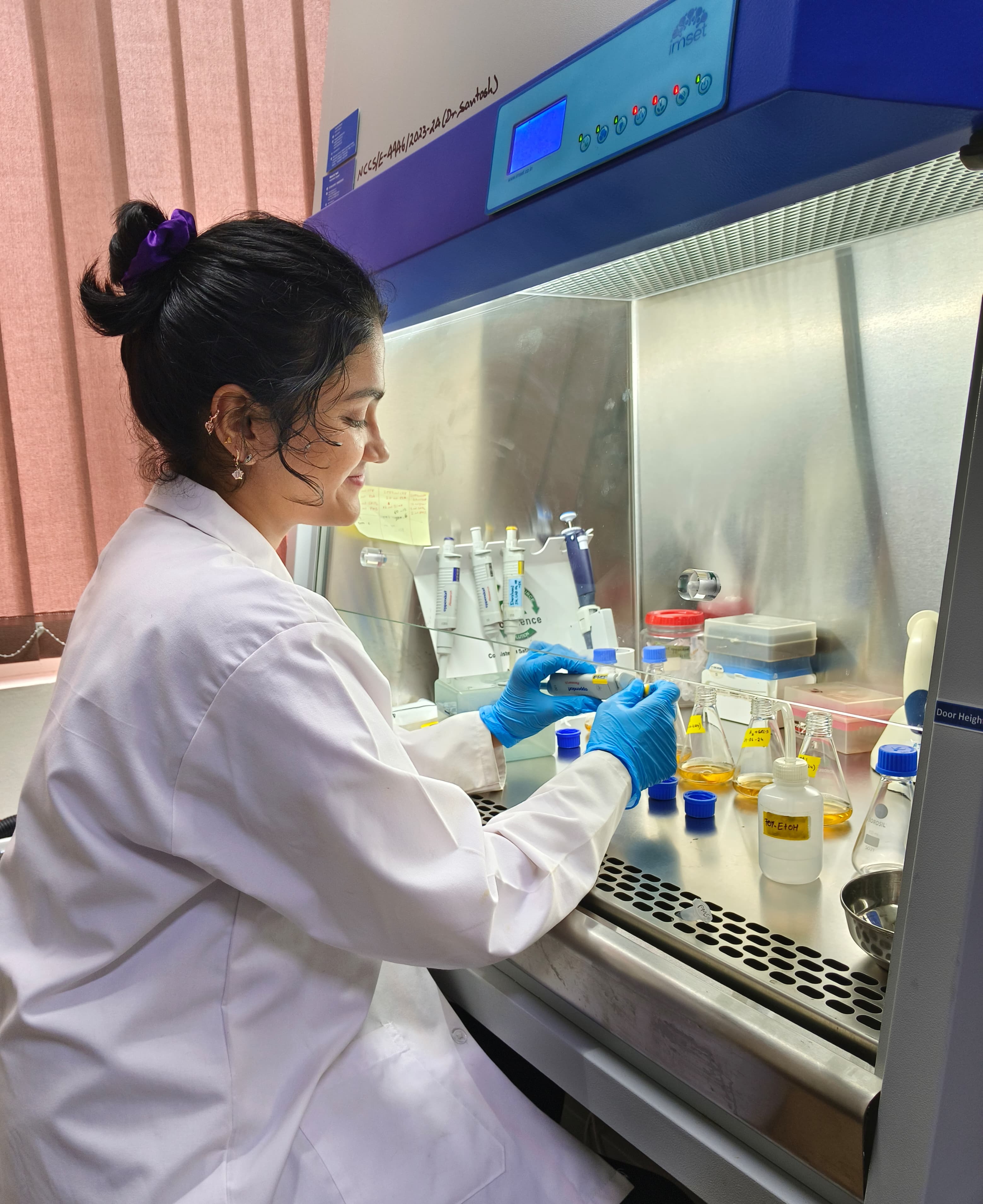 Aseptic Technique & Biosafety Cabinet Workflows